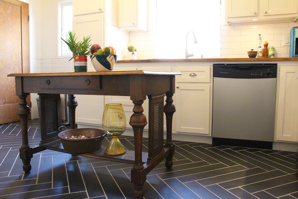 Newly remodeled kitchen.