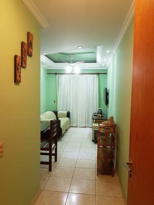 Hall de Entrada do Apartamento - Vista frontal