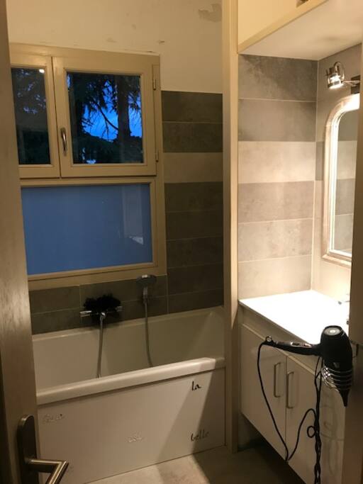 salle de bain baignoire