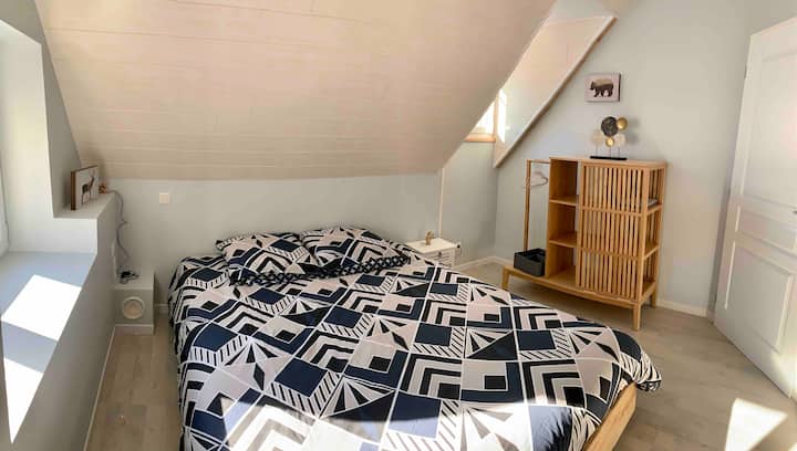 2号卧室配有床160 * 200和储物柜 