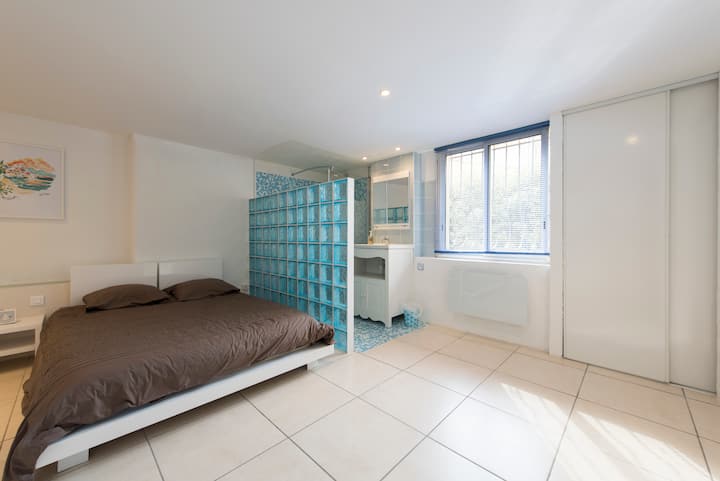 ห้องด้านล่าง