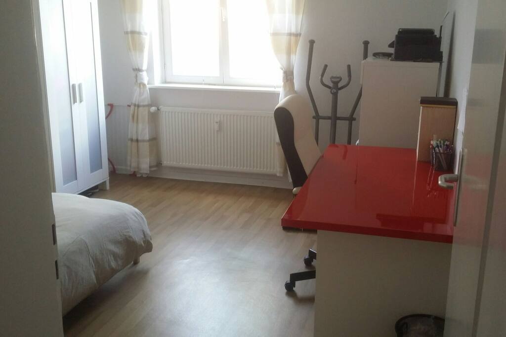 Bed room