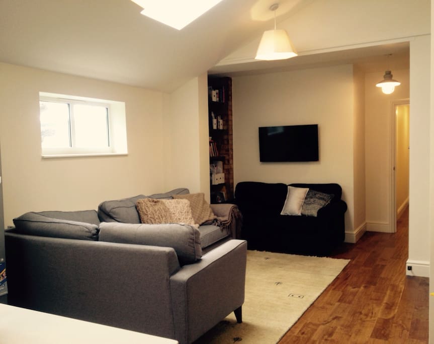 Living room/reception. Complete with Netflix and Amazon Prime film & TV subscriptions.