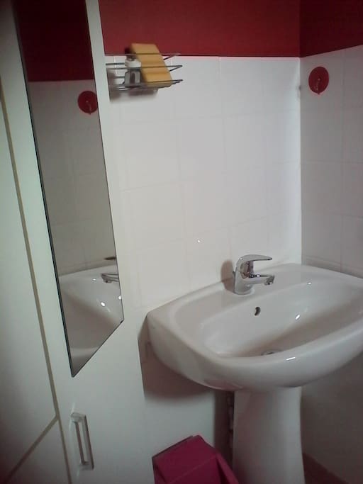 Salle de bain de la chambre n°1