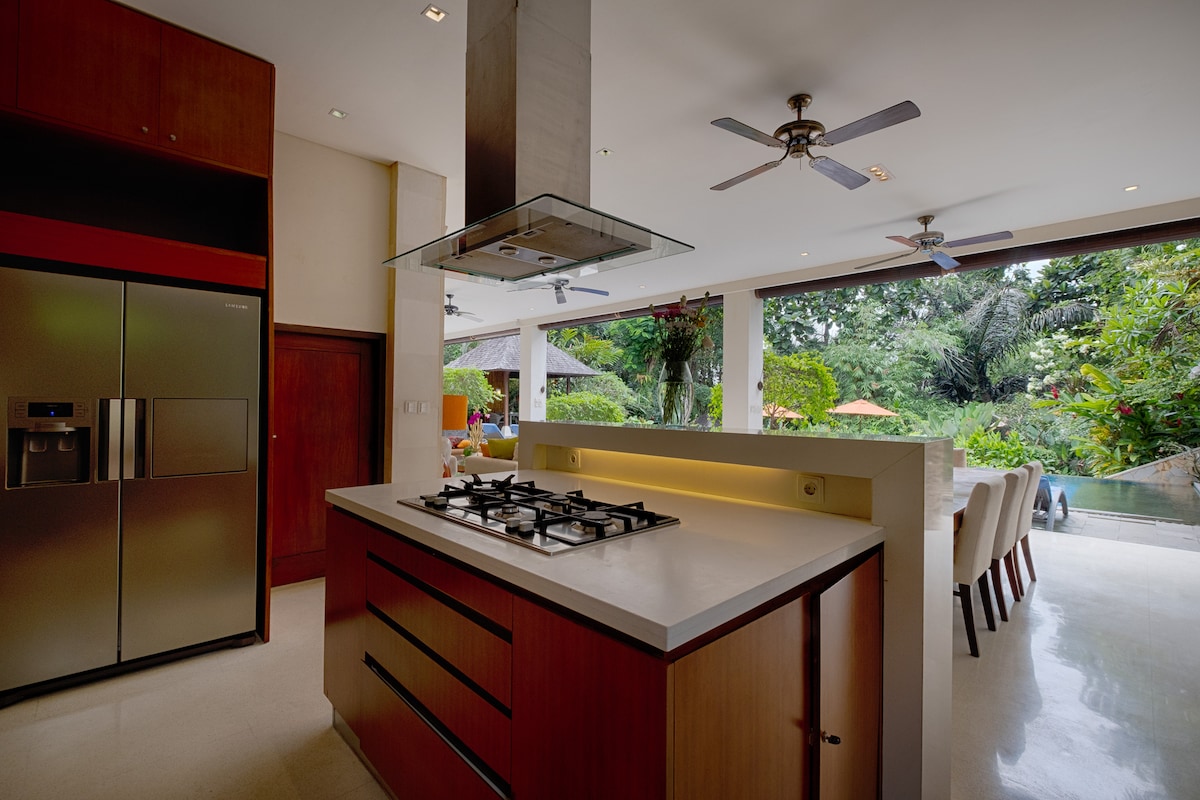 Villa in Kecamatan Ubud · ★4.33 · 3 bedrooms · 3 beds · 3 baths, συγκρίσιμο Airbnb