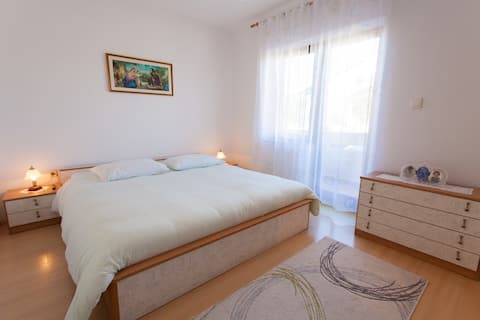 Cozy room near the sea!