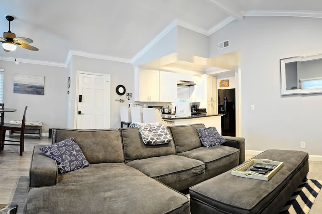 Very comfy couch