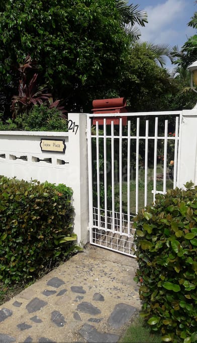Welcome to Ixora Place!
