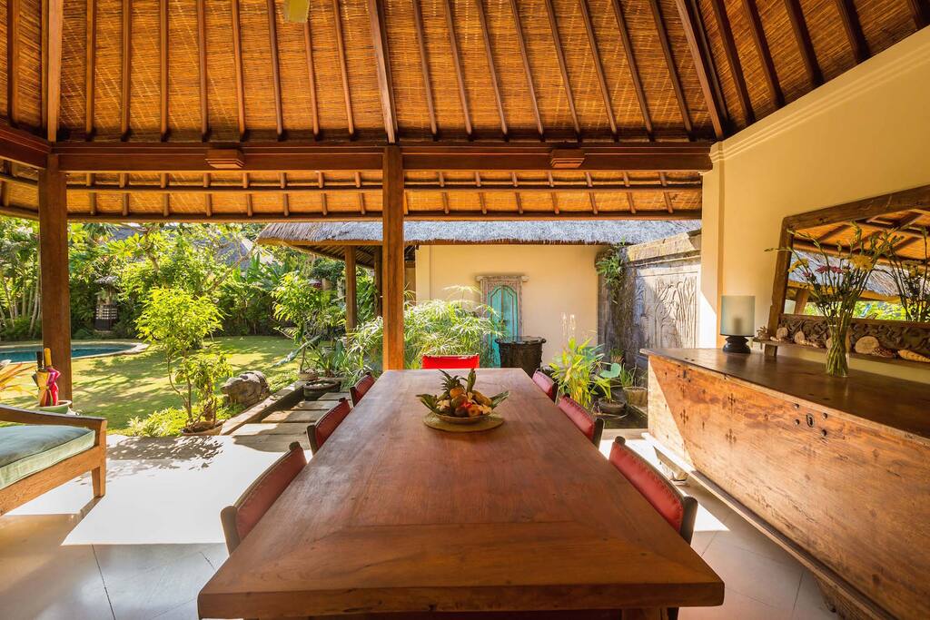 Dining room where Kadek will give you a lovely fresh fruit breakfast..