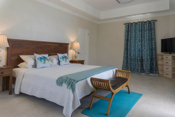 Jameela Chloe Kola managed Airbnb listing 1