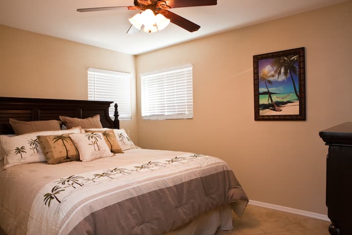 Главна спалня № 2 (суперголямо двойно легло)