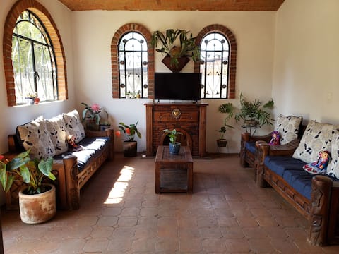 Top performing Airbnb: Rest house - Xochimilco kayak tours in Xochimilco