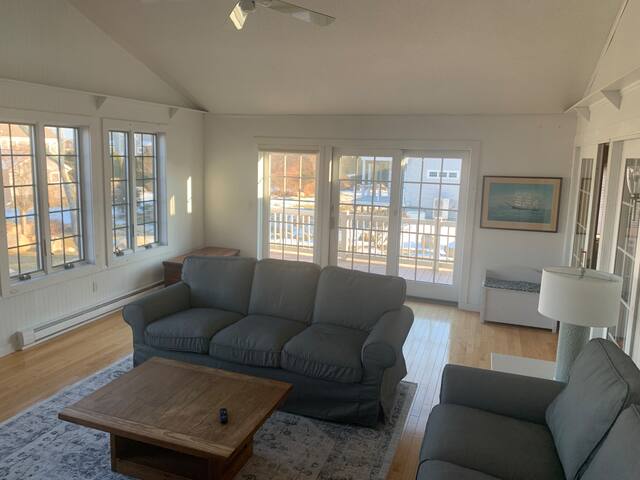 Quonnie Central Beach gallery image 2