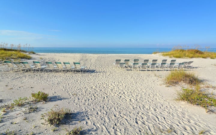 Seaplace - Waterfront -2/2 Modern Apartment - Longboat Key, FL