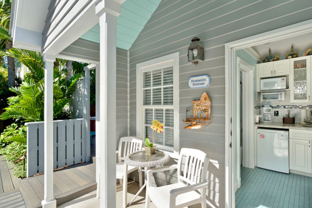 Looking in front door, your front porch to enjoy your coffee and beverages. This unit is also handicapped accessible.
