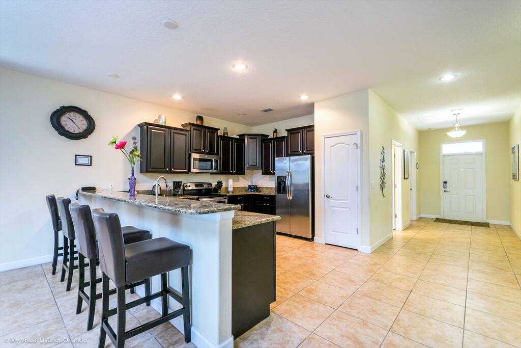 1428MoonValleyDr-6