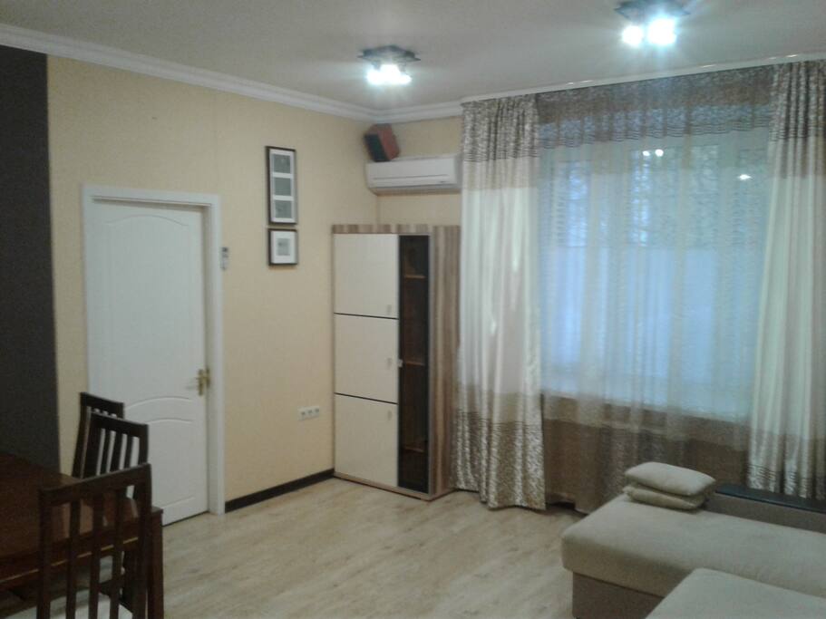 room 24 sq.m. with a spreading table and 6 chairs