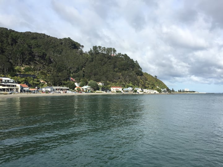 Days Bay Waterfront House - Lower Hutt