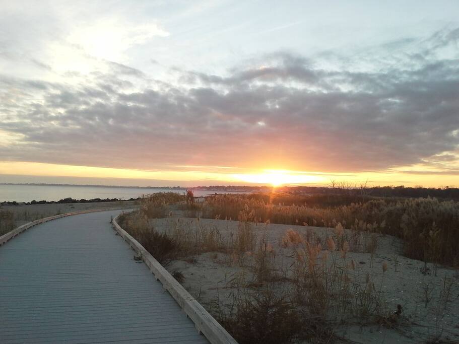 Silver Sands State Park