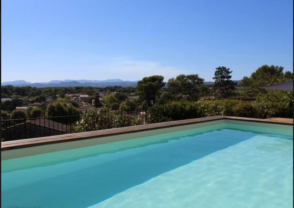 La piscine et la vue...