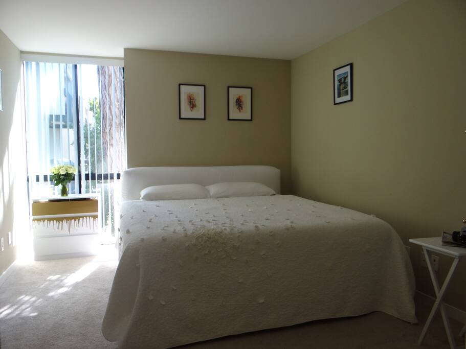 gorgeous quiet KING bedroom
