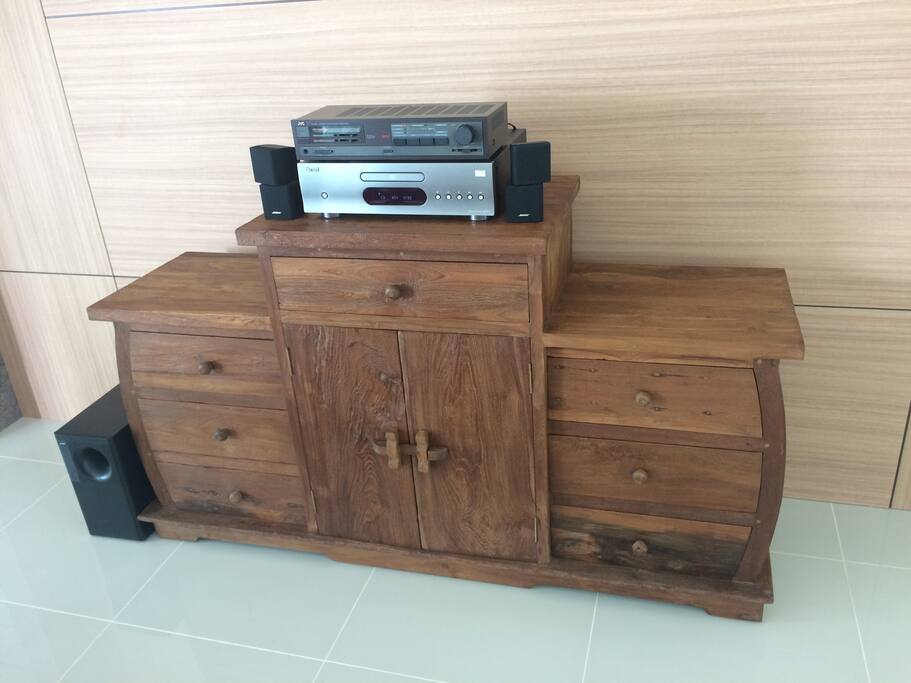Stereo system with Bose speakers