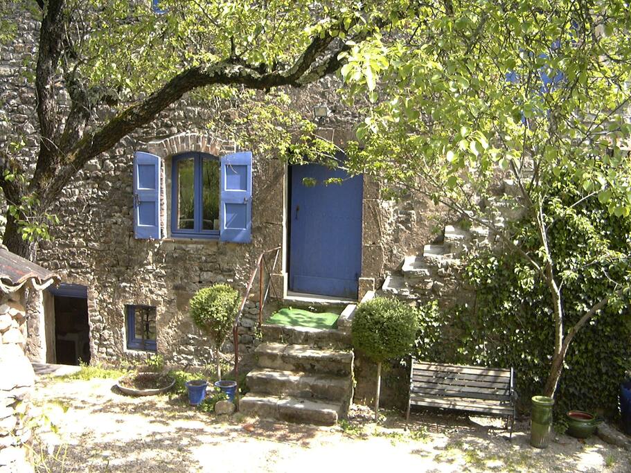 Entrée indépendante des chambres d'hôtes