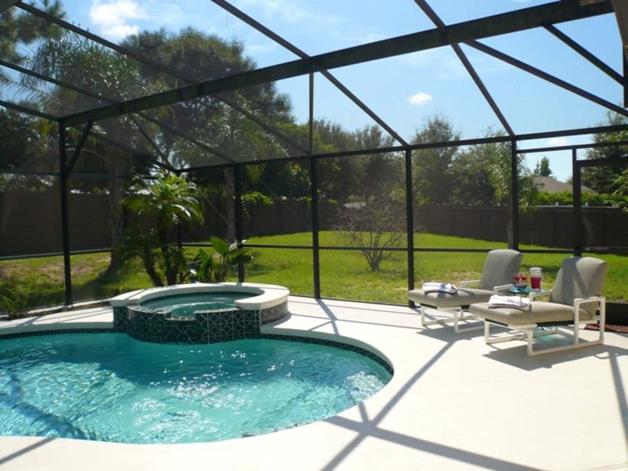 Sit in this bubbling spa and let your cares float away as the bubbles caress you under the warm Florida sunshine.