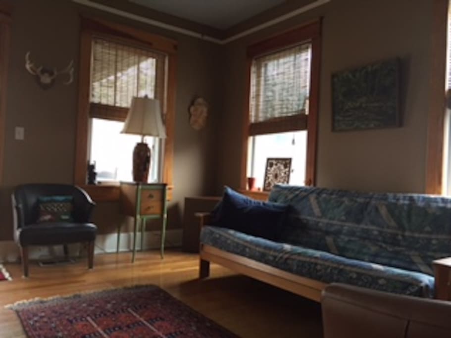 Sitting room - fold out futon can sleep two