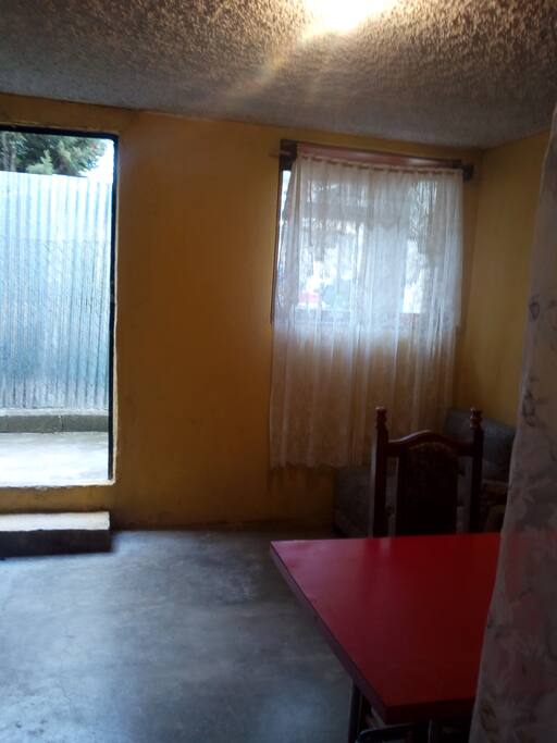 Area de cocinita y comedor