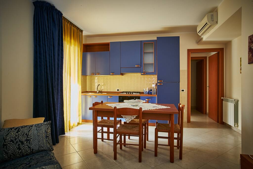 Soggiorno cucina / Kitchen