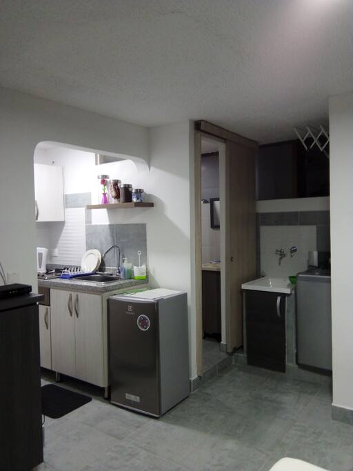 kitchen laundry restroom so Q