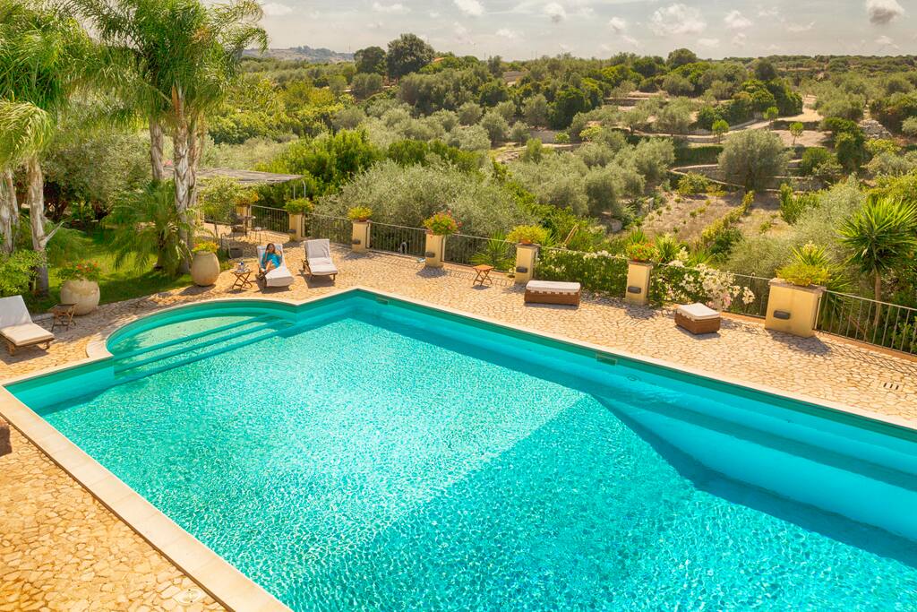 Amazing pool 15x7 meters