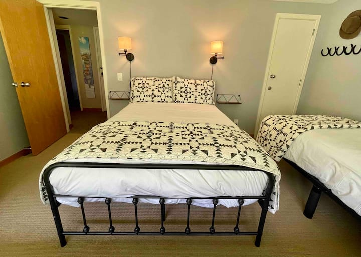 Пълни и единични легла.