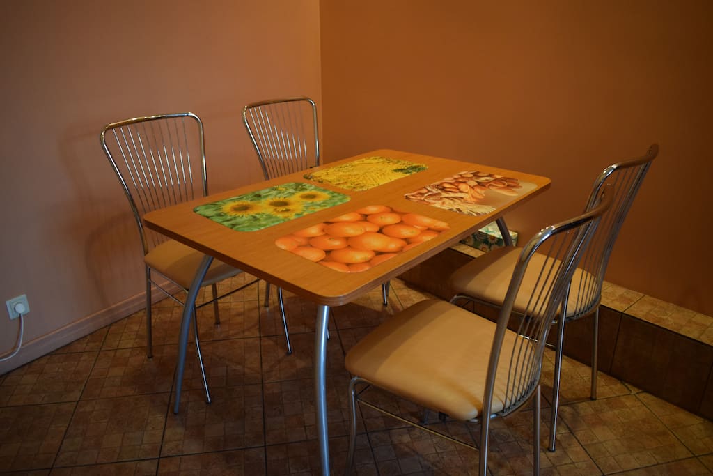 Eating table in the kitchen