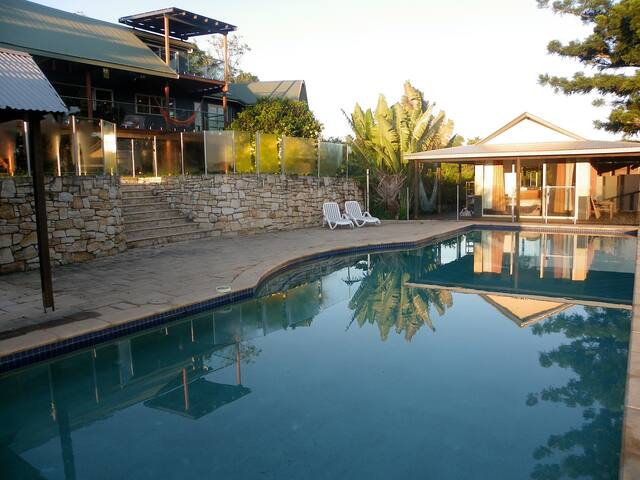 ‘Eagles Nest’ Best Views in Byron Bay Hinterland gallery image 3