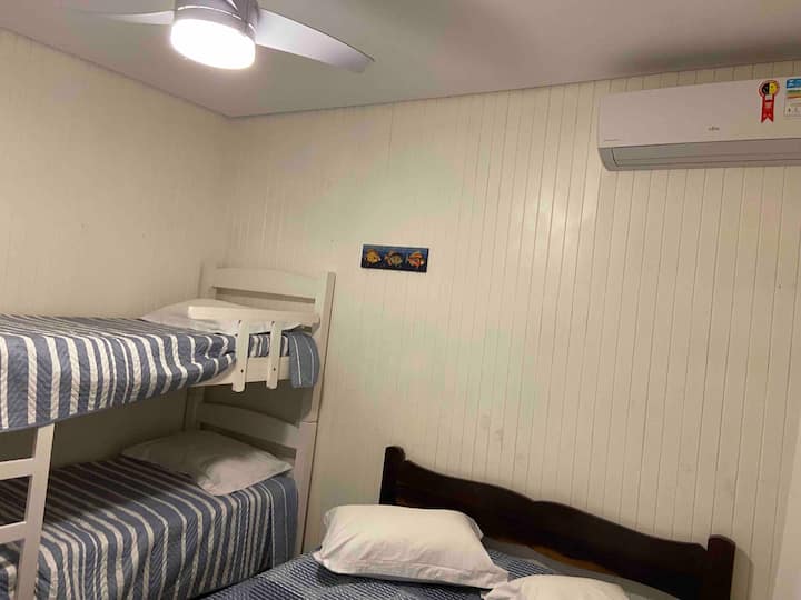 Schlafzimmer 4