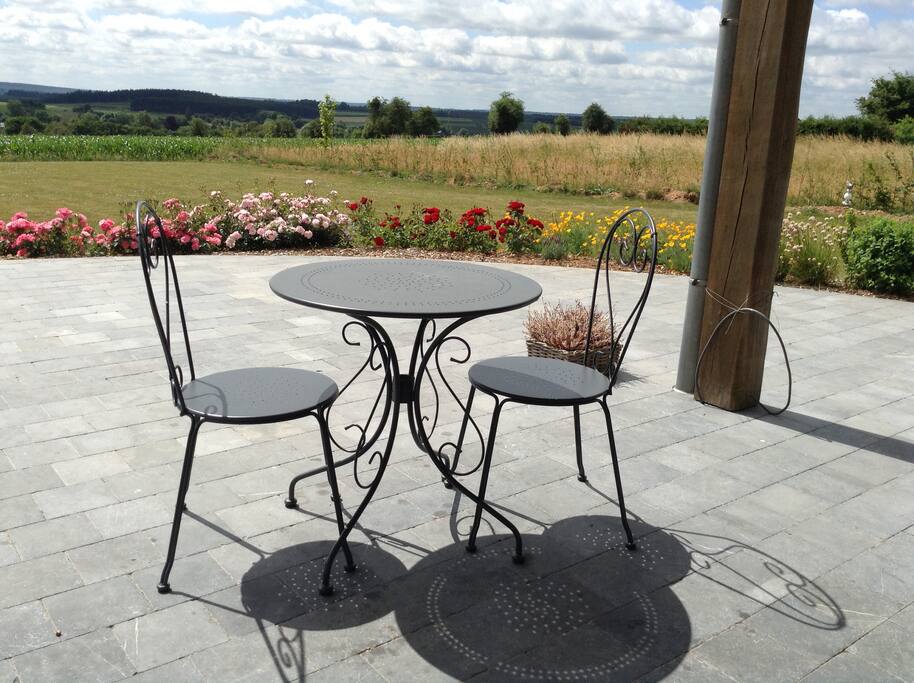 Vue de la terrasse à l arrière de la maison