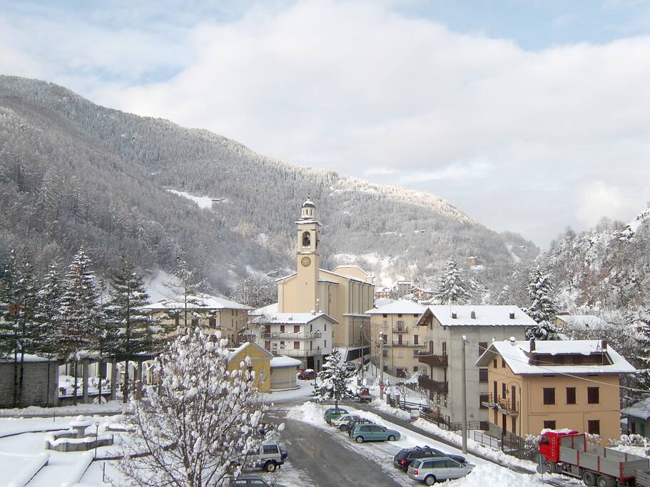 Paesino innevato