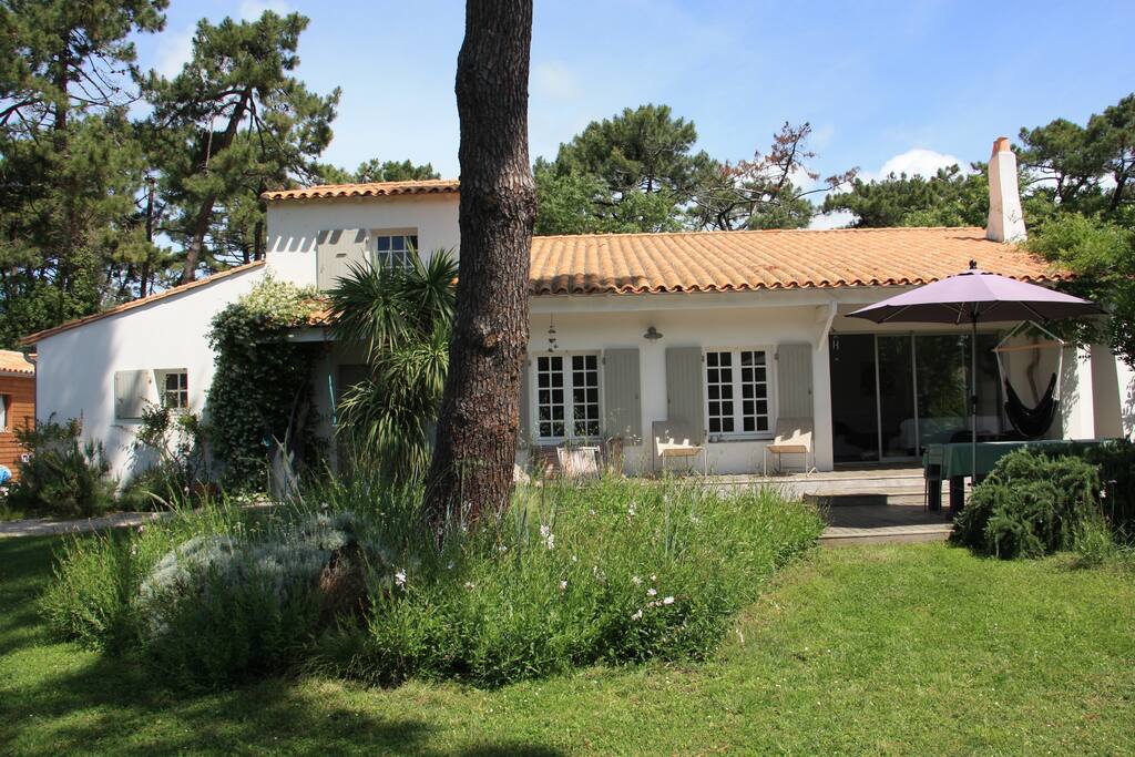 maison vue du jardin