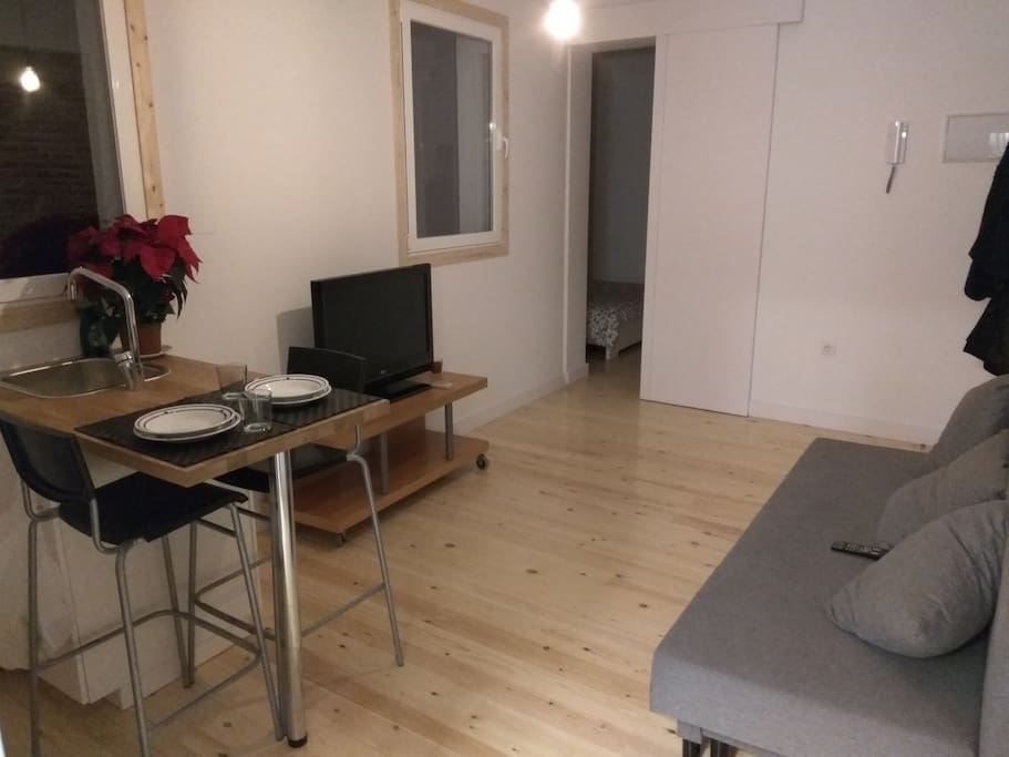 d077144a 83e0 4cac 93f7 af2e6a92d1ea