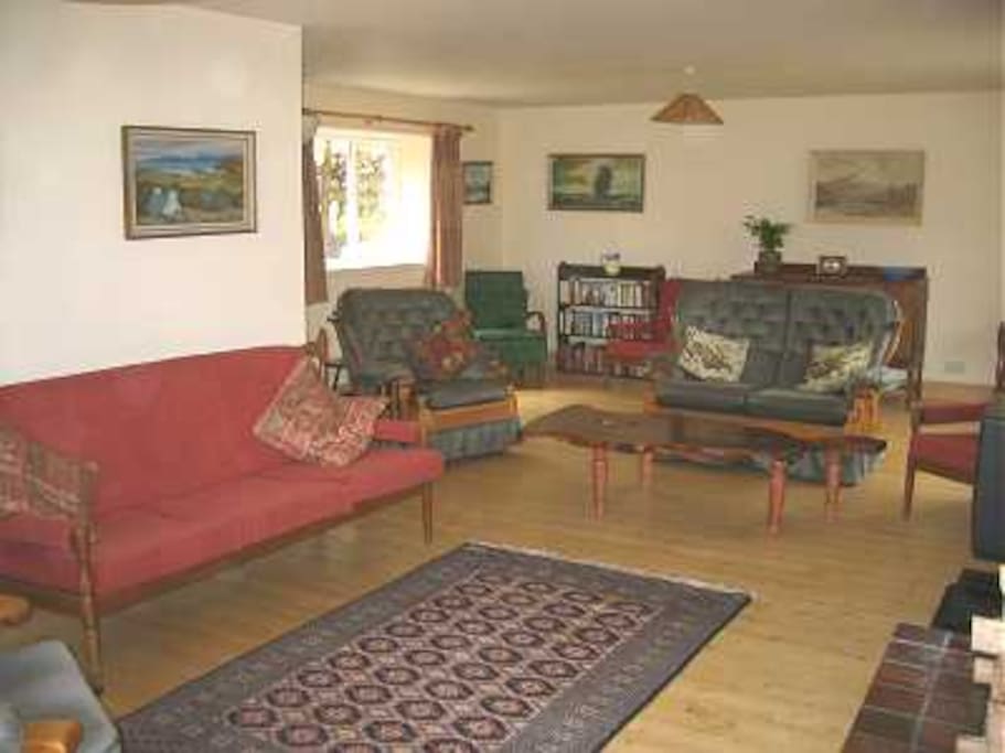 Large Sitting Room With Wood Burner and Unlimited Free Wood