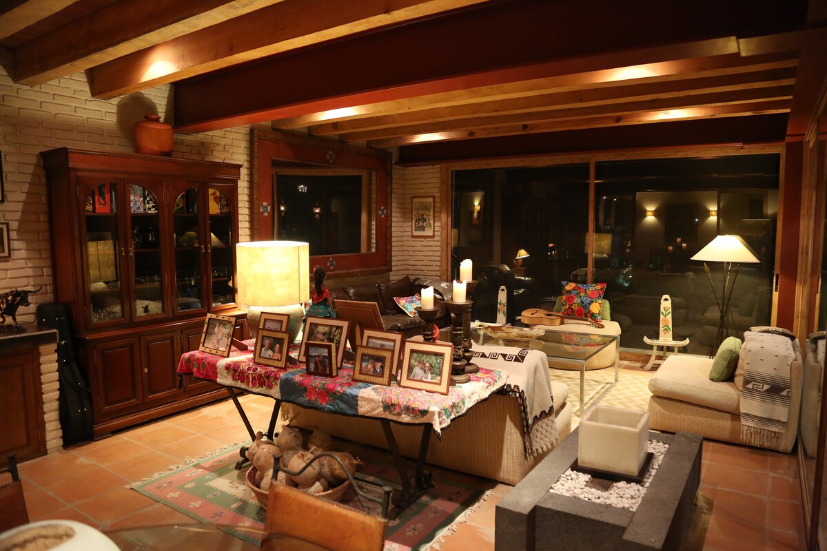 Airbnb con mejor rendimiento: Beautiful Home in the Center of Avandaro en Valle De Bravo
