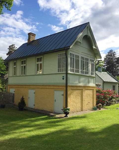 Historical summer house close to the beach.