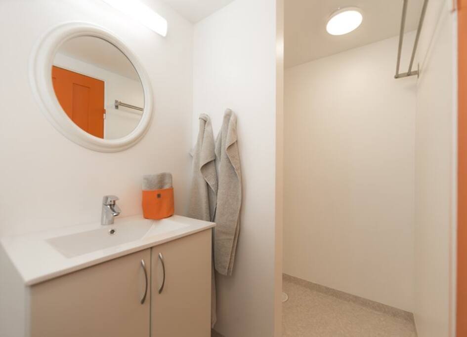 Toilet og badeværelse