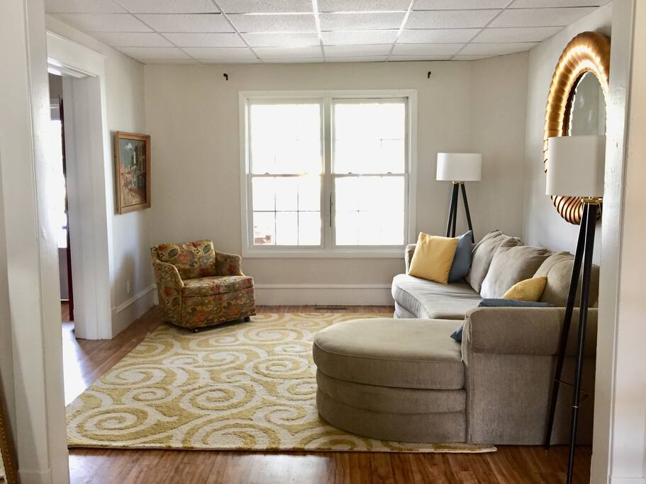 Living room (looking in from dining room)