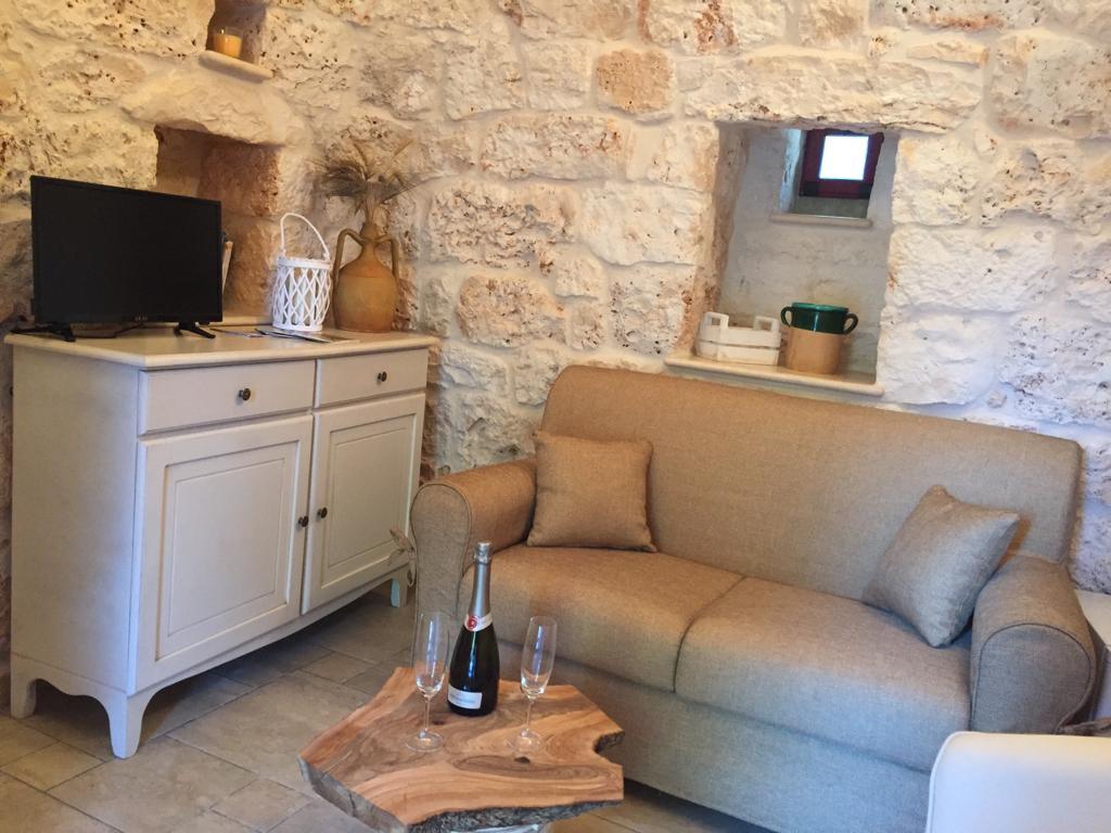 Propriété Airbnb réussie: Lovely trullo LAURO in quiet area with new pool à Ceglie Messapica