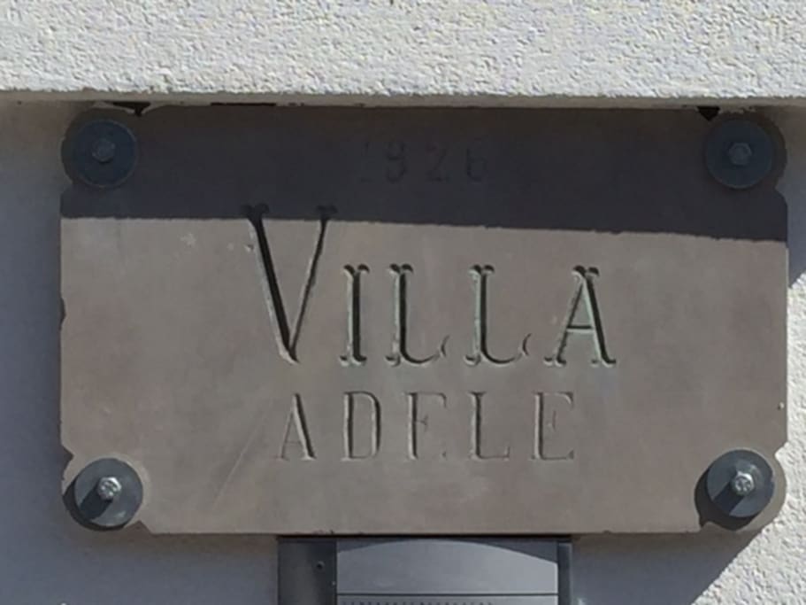 Targa d'epoca villa