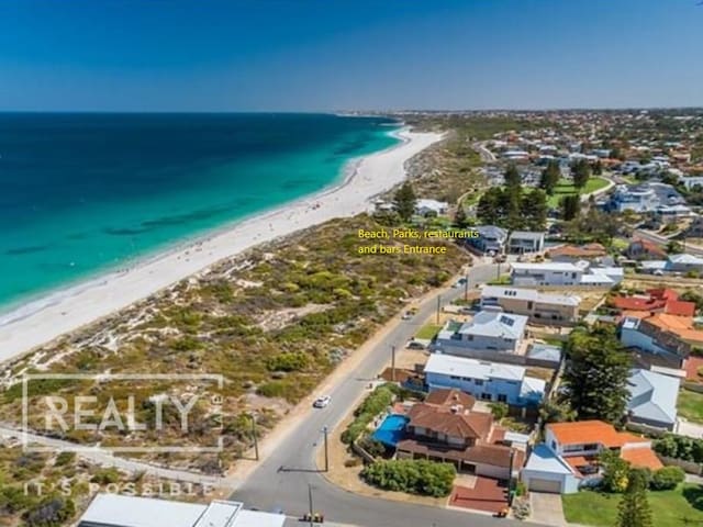 Perth, Mullaloo Beach, WA, Luxury Ocean Beach home gallery image 2