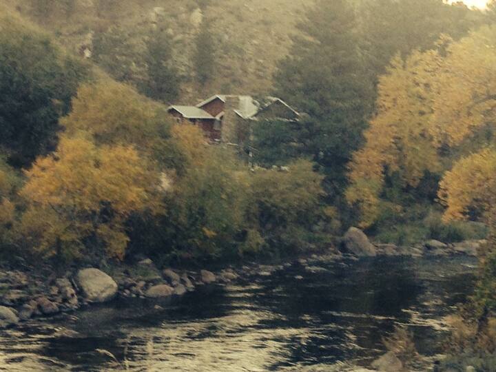 Red House Hole Home Houses for Rent in Bellvue, Colorado, United